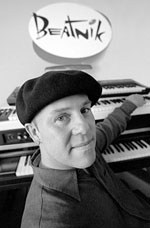 Thomas Dolby Robertson photo